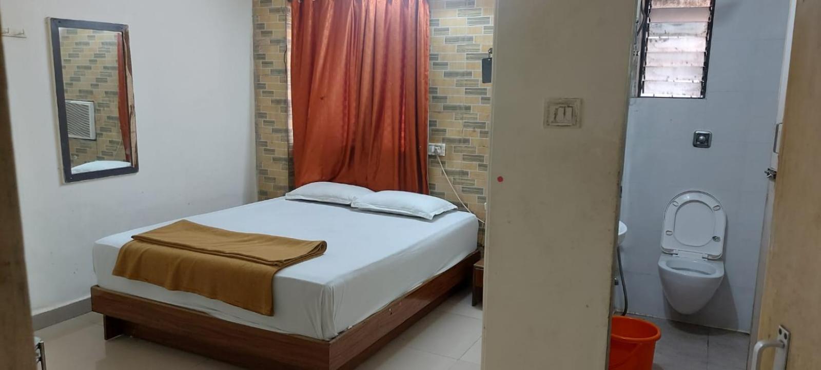 Glitz Hotels Sai Guest House - Nr Inorbit Mall Vashi Navi Mumbai Bagian luar foto