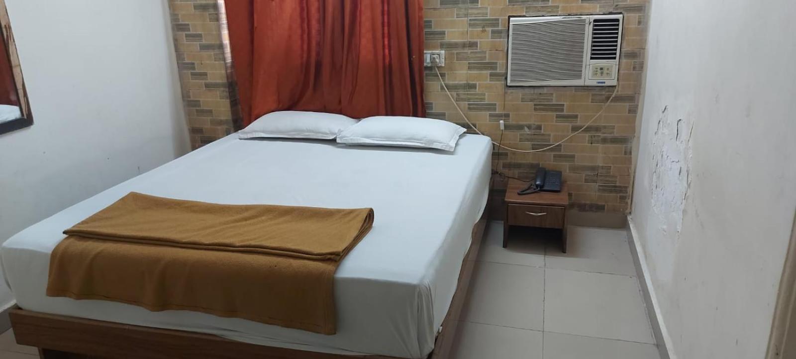 Glitz Hotels Sai Guest House - Nr Inorbit Mall Vashi Navi Mumbai Bagian luar foto