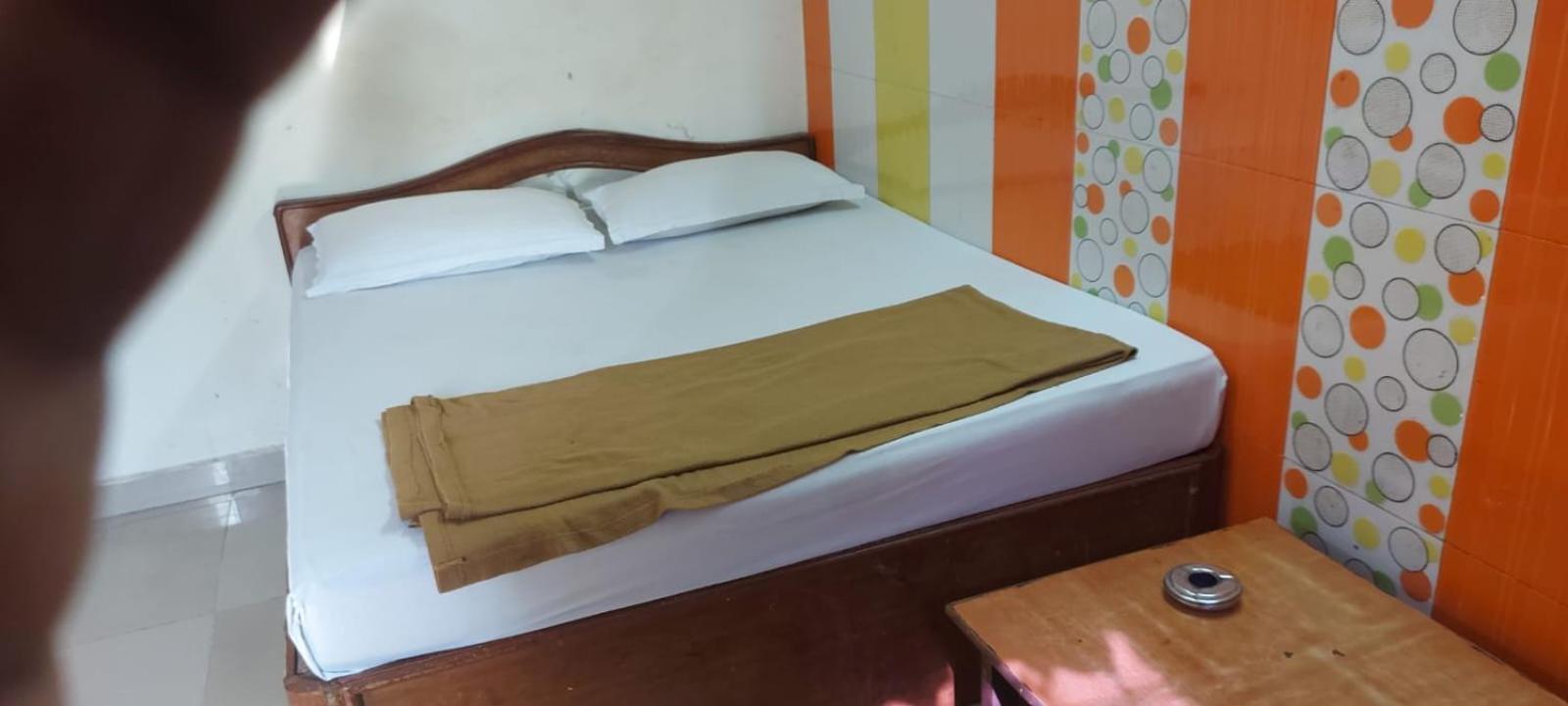 Glitz Hotels Sai Guest House - Nr Inorbit Mall Vashi Navi Mumbai Bagian luar foto