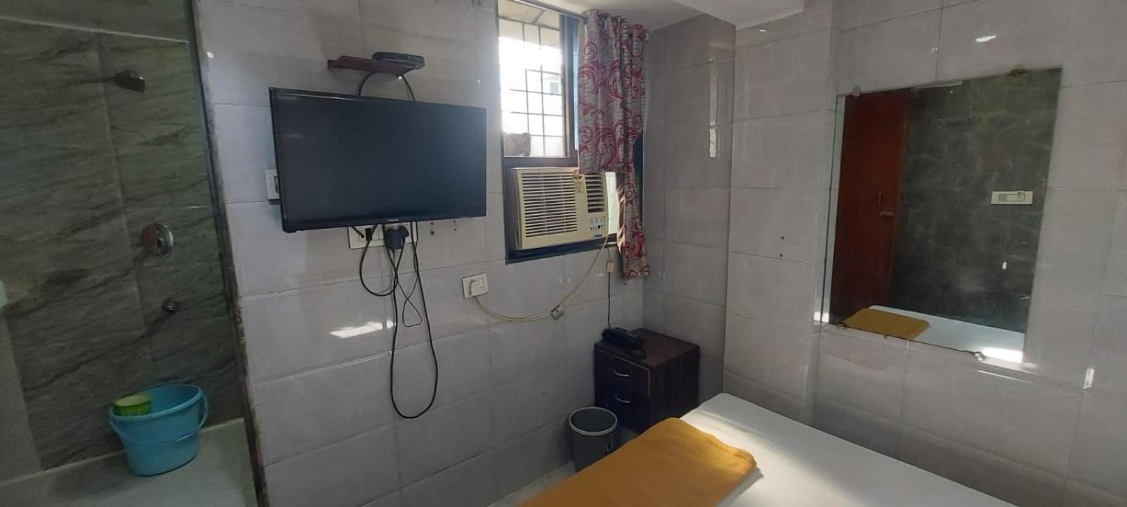 Glitz Hotels Sai Guest House - Nr Inorbit Mall Vashi Navi Mumbai Bagian luar foto