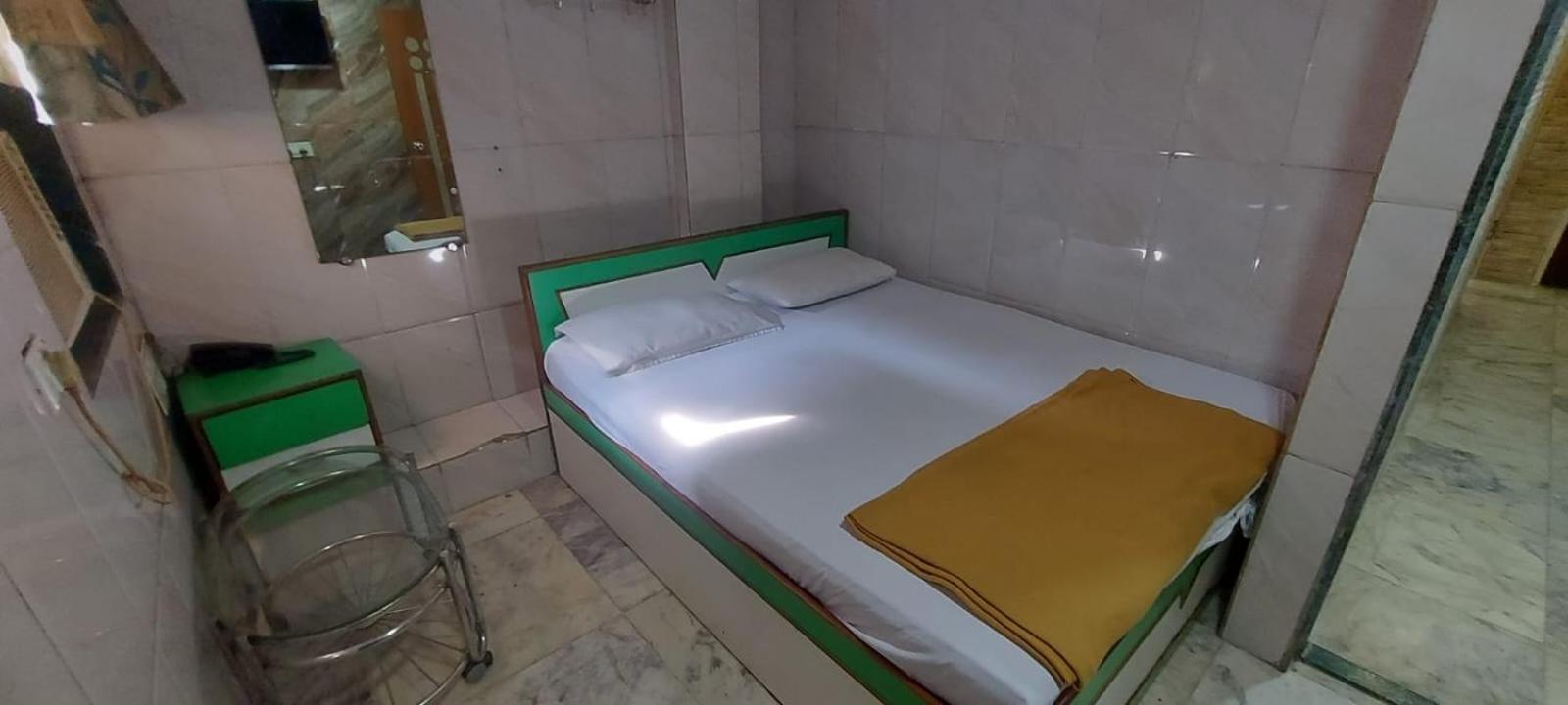 Glitz Hotels Sai Guest House - Nr Inorbit Mall Vashi Navi Mumbai Bagian luar foto
