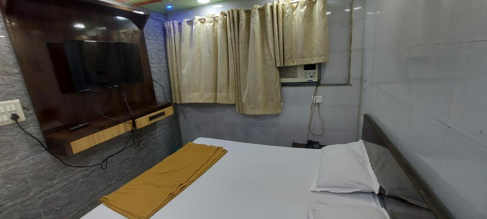 Glitz Hotels Sai Guest House - Nr Inorbit Mall Vashi Navi Mumbai Bagian luar foto