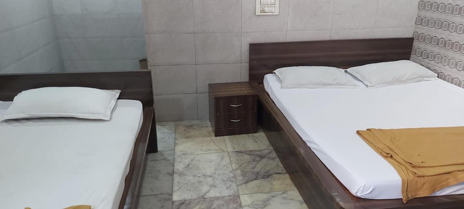 Glitz Hotels Sai Guest House - Nr Inorbit Mall Vashi Navi Mumbai Bagian luar foto